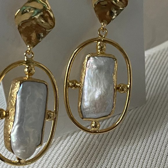 Mother of Pearl Earring and Necklace Set | NWT - Picture 9 of 13